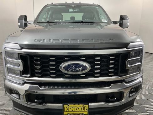 Used 2025 Ford F450 Lariat w/ FX4 Off-Road Package image 2