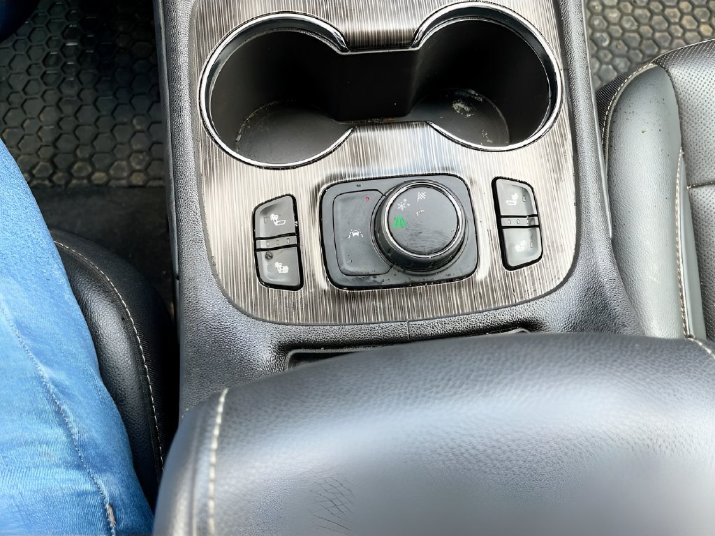 Used 2021 GMC Acadia SLT w/ Elevation Edition FWD image 20
