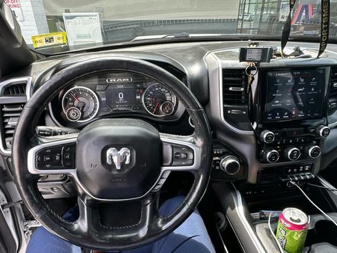 Used 2019 RAM 1500 Big Horn AWD/4WD image 10