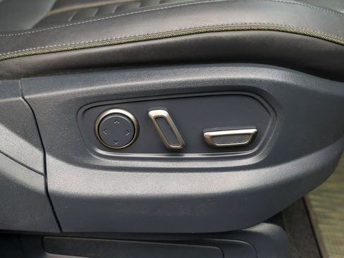 Used 2022 Rivian R1T Adventure image 40