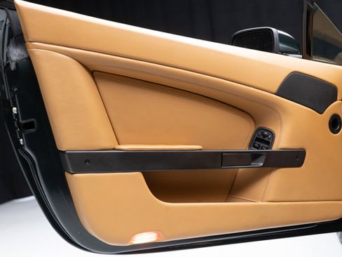 Used 2008 Aston Martin V8 Vantage Roadster image 52