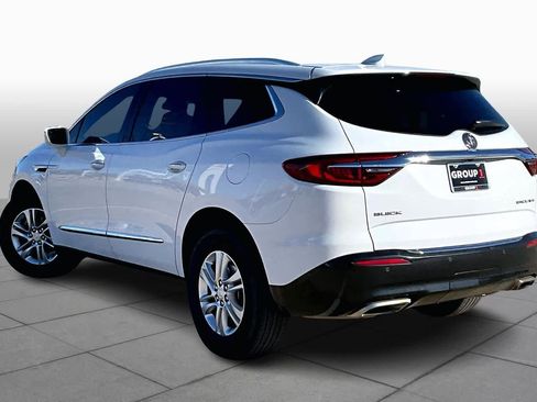 Used 2018 Buick Enclave Essence image 12