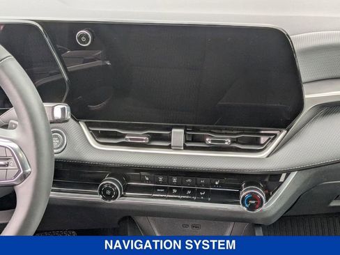 New 2026 Chevrolet Equinox LT w/ LPO, Floor Liner Package AWD/4WD image 30