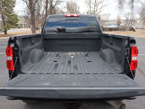 Used 2017 GMC Sierra 2500 Denali w/ Duramax Plus Package image 14