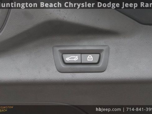 Used 2023 BMW X7 xDrive40i w/ M Sport Package image 41