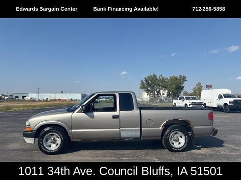 Used 2002 Chevrolet S10 Pickup 2WD Extended Cab w/ Comfort Convenience Pkg image 5