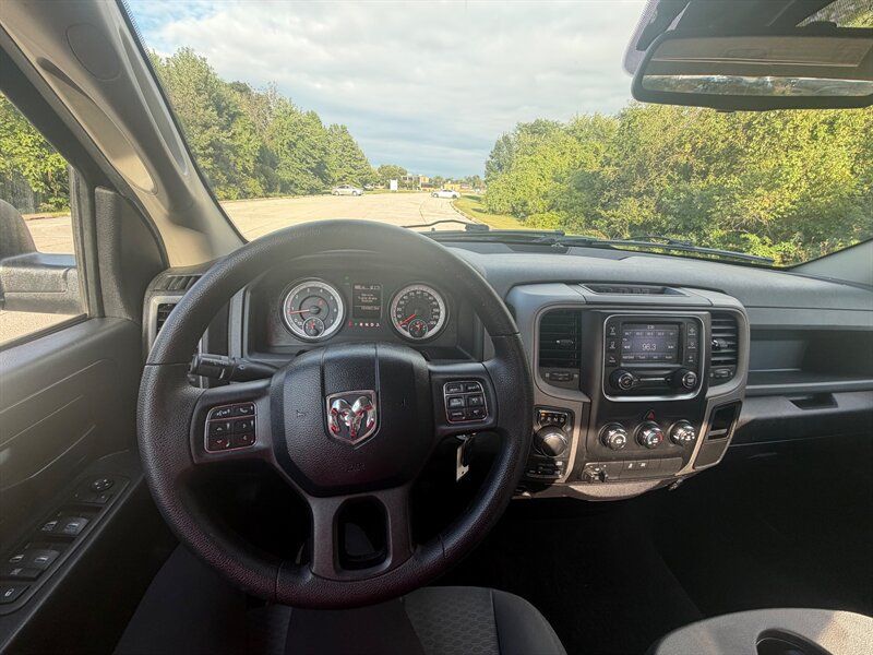 Used 2015 RAM 1500 Express AWD/4WD image 12