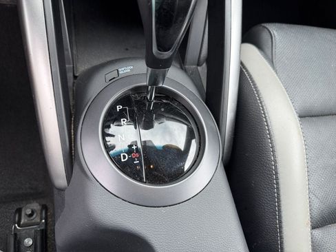 Used 2016 Hyundai Veloster Turbo FWD image 21
