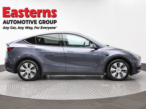 Used 2023 Tesla Model Y Long Range AWD/4WD image 4