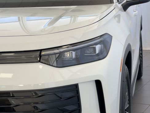 New 2026 Volkswagen Tiguan S FWD image 11