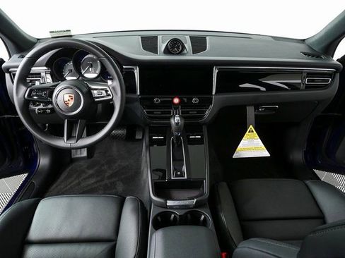 New 2026 Porsche Macan image 20
