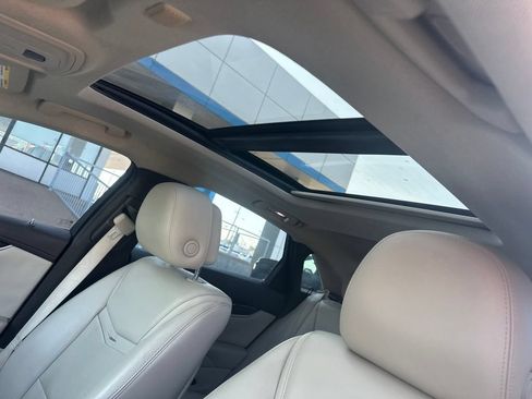Used 2013 Cadillac XTS Luxury FWD image 3