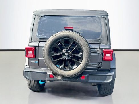 Used 2023 Jeep Wrangler Unlimited Sahara AWD/4WD image 6