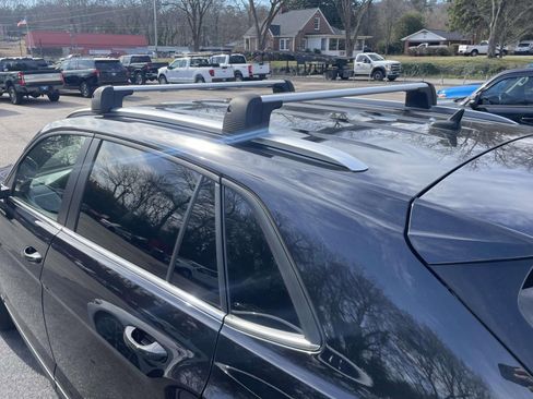 Used 2023 Volkswagen Atlas Cross Sport SE image 9