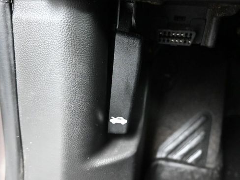 Used 2015 Buick Encore Base image 27