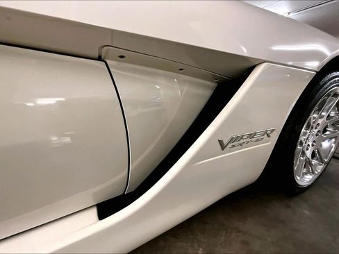 Used 2005 Dodge Viper SRT-10 RWD image 19