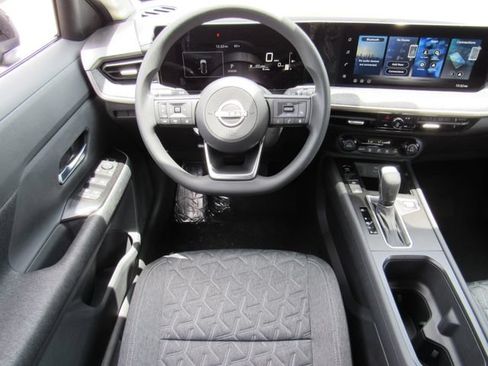 New 2026 Nissan Kicks SV w/ SV Premium Package FWD image 12