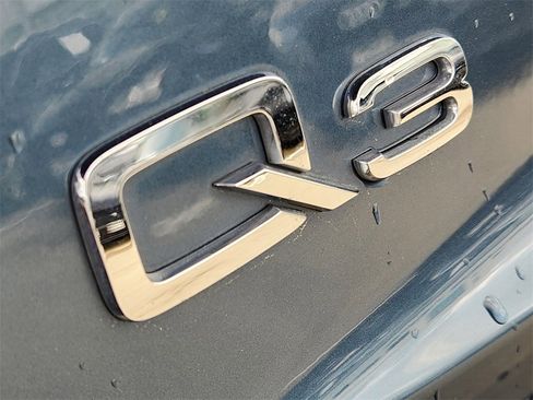 Used 2018 Audi Q3 2.0T Premium image 12