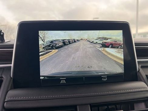 Used 2022 Chevrolet Suburban Z71 image 21