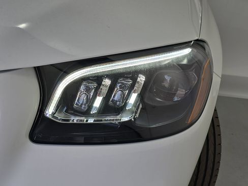 New 2026 Mercedes-Benz GLS 450 4MATIC image 33