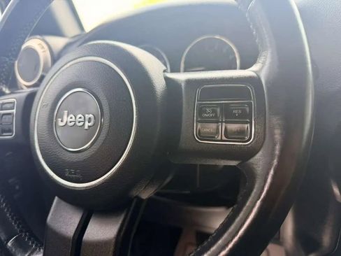 Used 2017 Jeep Wrangler Unlimited Sahara w/ Connectivity Group image 34