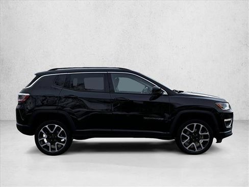 Used 2018 Jeep Compass Limited w/ Navigation Group image 4