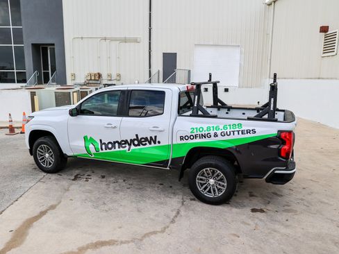 Used 2024 Chevrolet Colorado LT w/ LT Convenience Package image 11