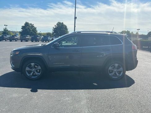 Used 2019 Jeep Cherokee Limited AWD/4WD image 14