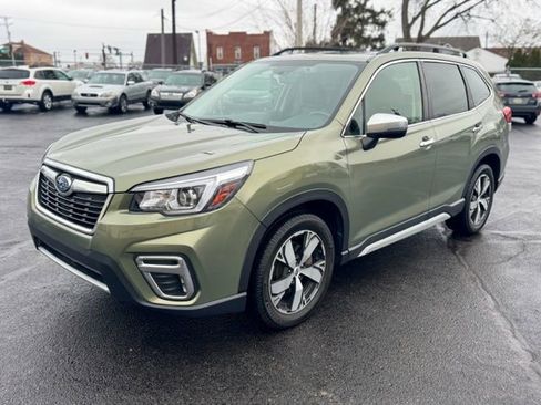 Used 2019 Subaru Forester Touring image 3