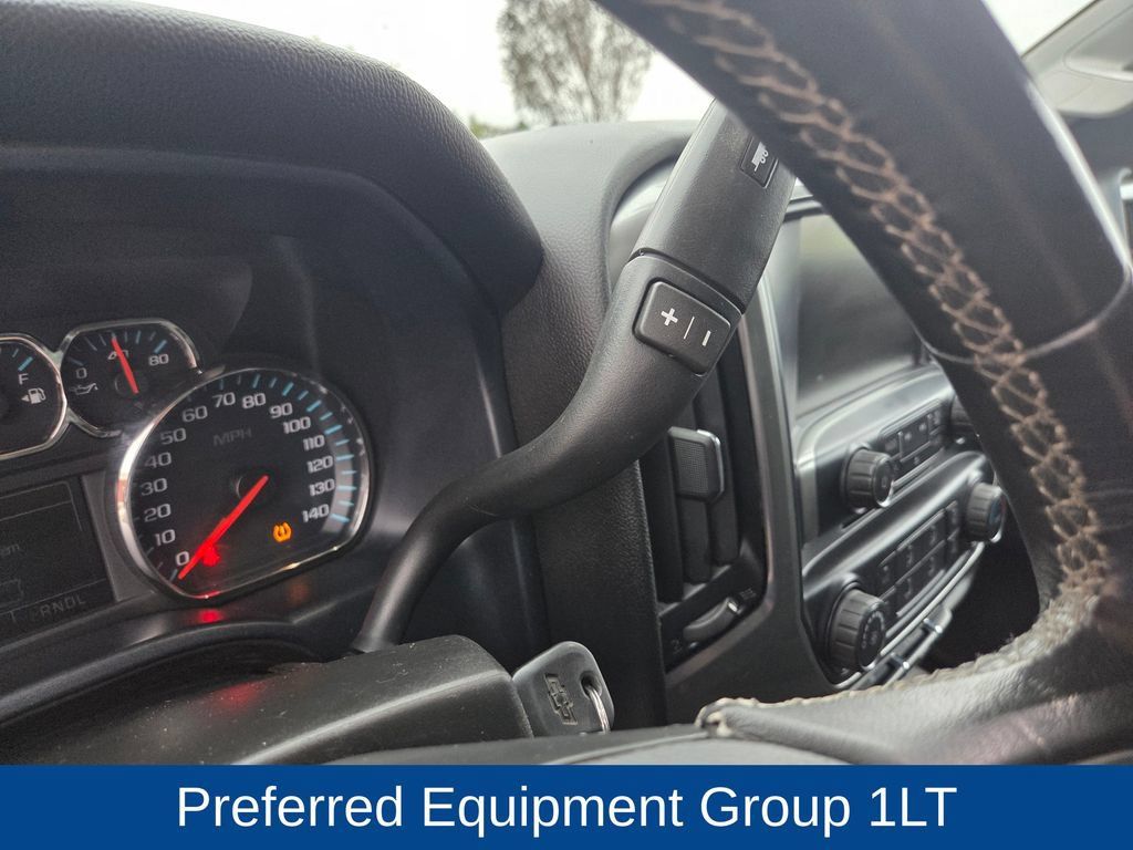 Used 2018 Chevrolet Silverado 1500 LT RWD image 14
