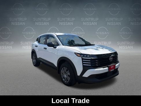 Used 2025 Nissan Kicks S FWD image 9