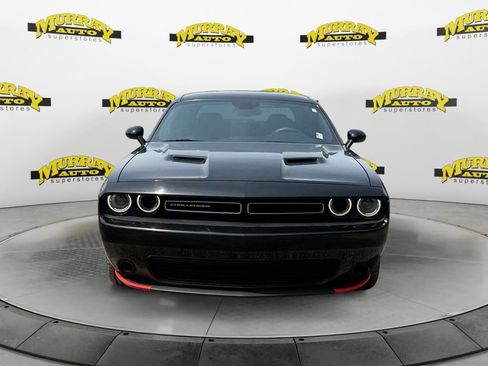 Used 2017 Dodge Challenger SXT RWD image 8