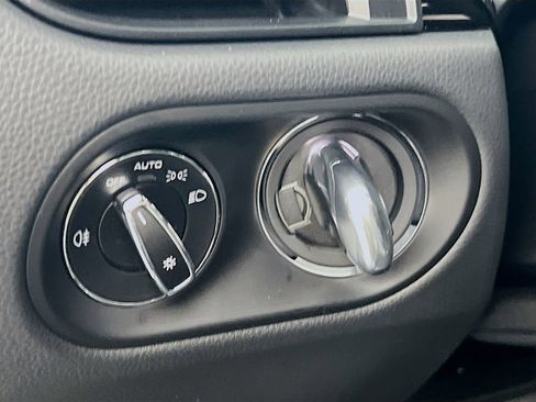 New 2026 Porsche Macan image 11