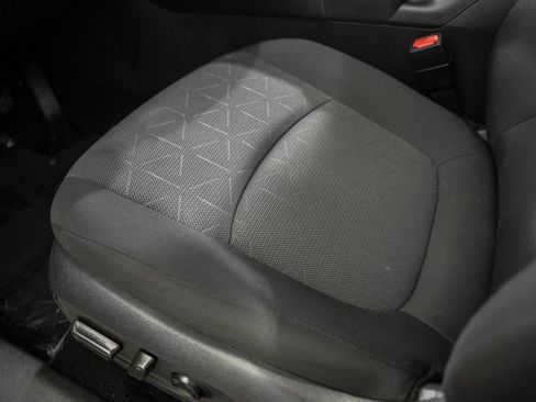 Used 2025 Toyota RAV4 XLE image 29