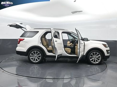 Used 2017 Ford Explorer Limited FWD image 27