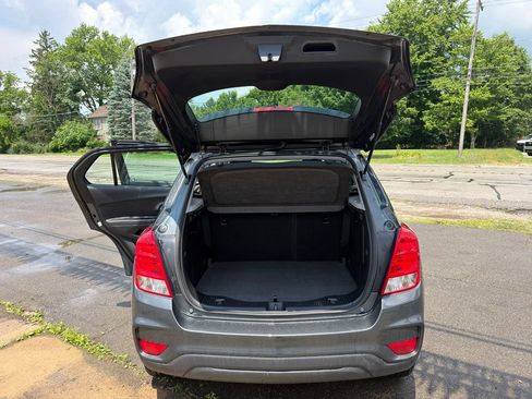 Used 2019 Chevrolet Trax LS AWD/4WD image 13