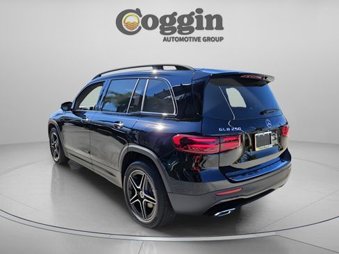 New 2026 Mercedes-Benz GLB 250 image 4