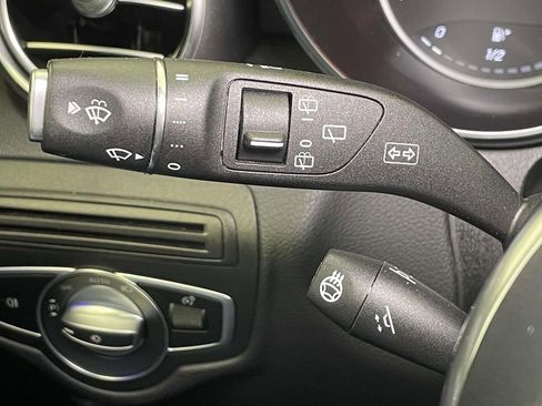 Used 2020 Mercedes-Benz GLC 300 4MATIC image 39