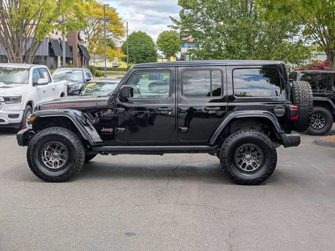 Used 2022 Jeep Wrangler Unlimited Rubicon w/ Xtreme Recon 35" Tire Package AWD/4WD image 6