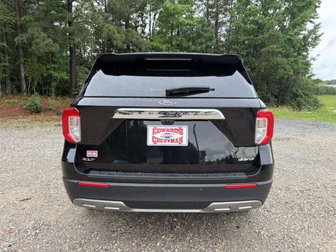 Used 2024 Ford Explorer XLT w/ Equipment Group 202A AWD/4WD image 23