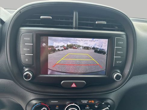 Used 2024 Kia Soul LX w/ Option Group 015 FWD image 19