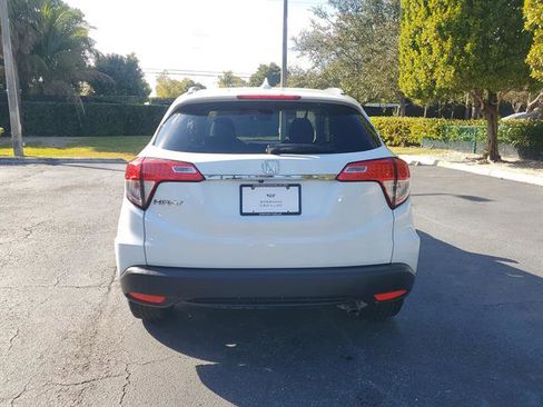 Used 2019 Honda HR-V EX image 6