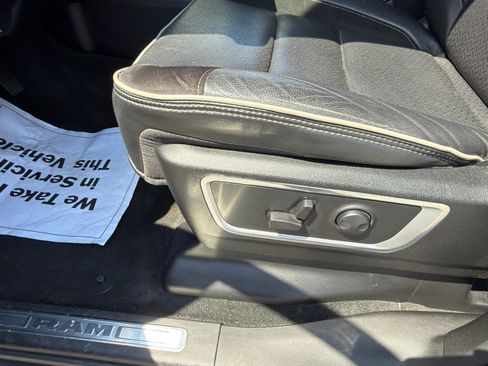 Used 2022 RAM 1500 Laramie w/ Sport Appearance Package AWD/4WD image 19