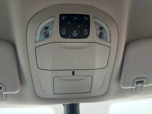 Used 2024 Chrysler Pacifica Touring-L image 54