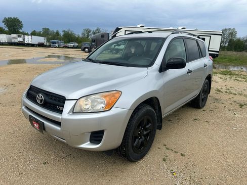 Used 2010 Toyota RAV4 4WD V6 w/ Tow Prep Pkg image 2