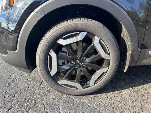 Certified 2025 Kia Telluride S FWD image 9