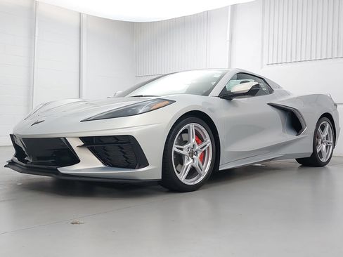 Used 2023 Chevrolet Corvette Stingray Preferred Conv w/ Z51 Performance Package RWD image 1