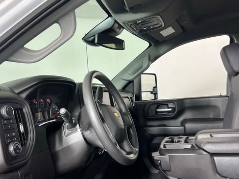 Used 2025 Chevrolet Silverado 2500 W/T w/ WT/CX Safety Package image 21