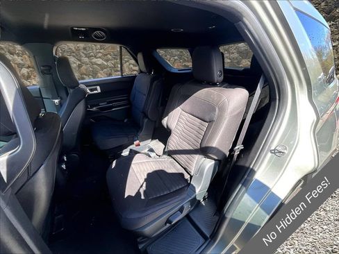 Used 2020 Ford Explorer XLT w/ Comfort Package AWD/4WD image 23