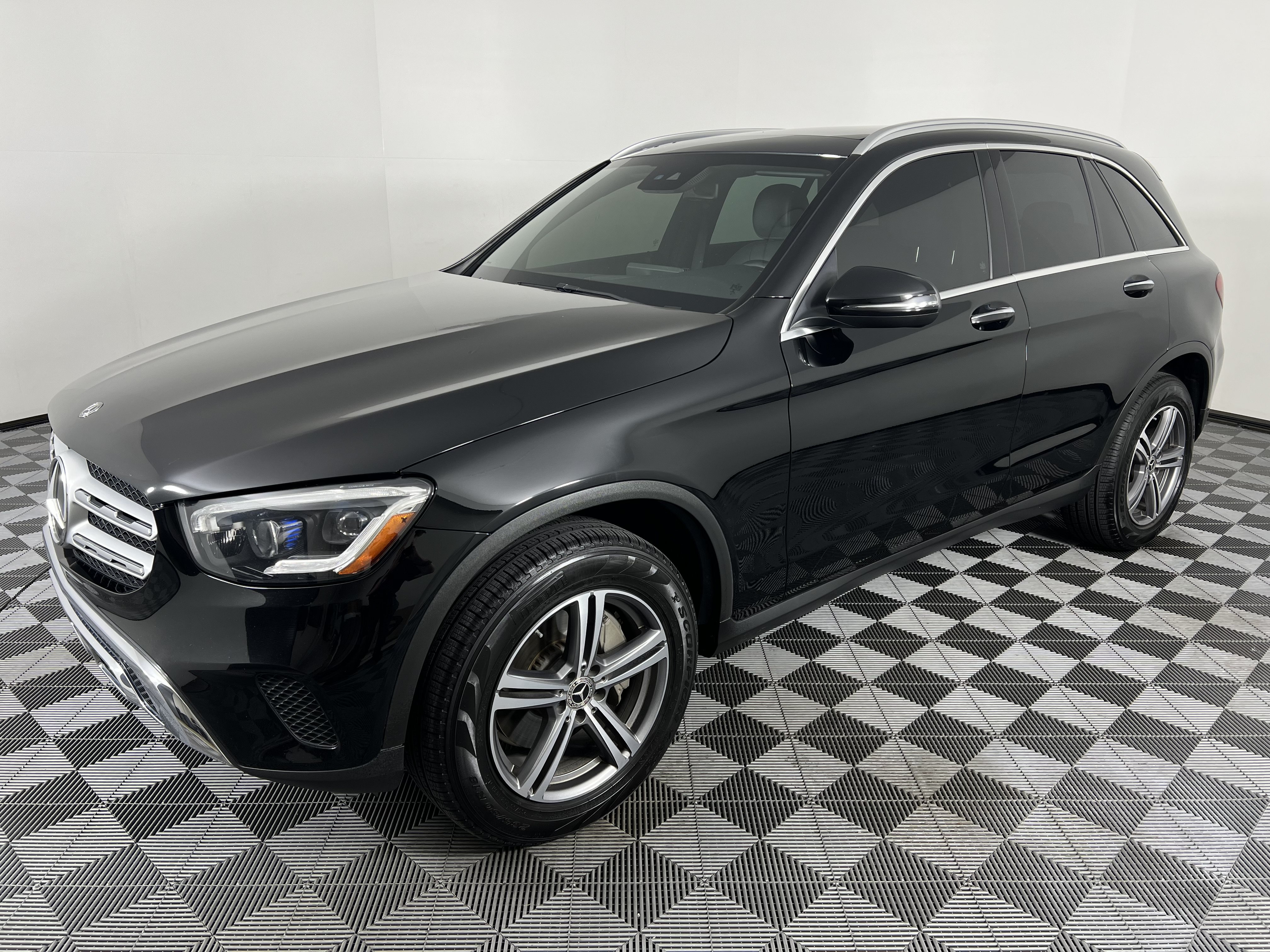 Used 2020 Mercedes-Benz GLC 300 4MATIC image 8